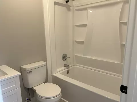 Bath - 17 Ard Cir, Hemingway, SC 29554 photo 1 of 2