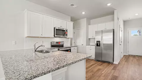 Kitchen - 1039 Autumn Maple Dr, Conway, SC 29527 photo 2 of 2