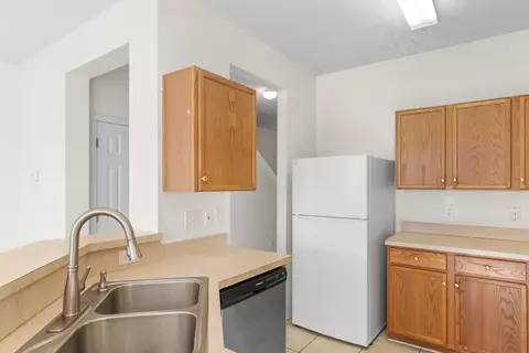 Kitchen - 308 Kiskadee Loop #C, Conway, SC 29526 photo 2 of 5