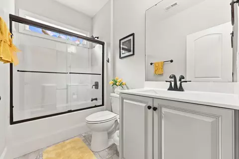 Bath - 705 Cabazon Dr, Myrtle Beach, SC 29579 photo 2 of 3