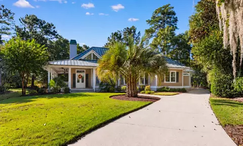 54 Gloucester Pl, Pawleys Island, SC 29585