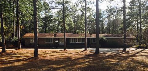129 Robert E Lee Dr, Walterboro, SC 29488 photo 1