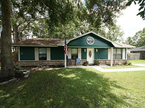 136 White Pine Ct, Moncks Corner, SC 29461 photo 1