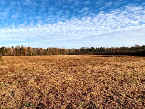 5306 State Rd, Holly Hill, SC 29059