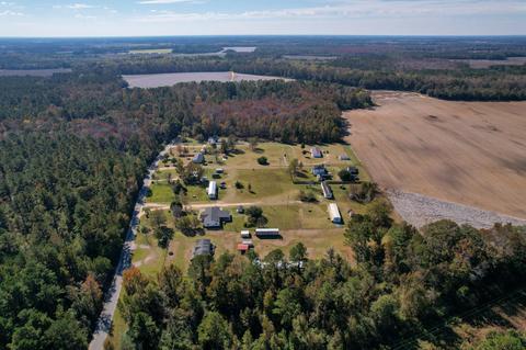 186 Sweet Bay Ln, Santee, SC 29142 | 9 Photos | MLS #22028261 - Movoto