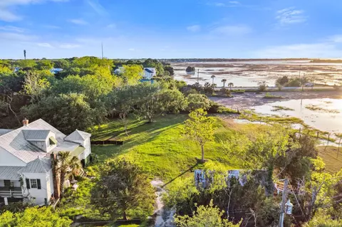 2298 Raven Dr, Sullivans Island, SC 29482