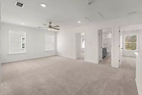 Living - 320 Blue Oak Dr, Moncks Corner, SC 29461 photo 4 of 5