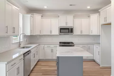 Kitchen - 320 Blue Oak Dr, Moncks Corner, SC 29461 photo 4 of 4