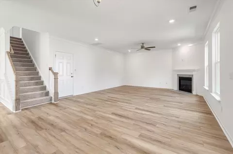 Living - 320 Blue Oak Dr, Moncks Corner, SC 29461 photo 2 of 5