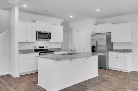 Kitchen - 466 Cedarview Rd, Summerville, SC 29486 photo 5 of 7