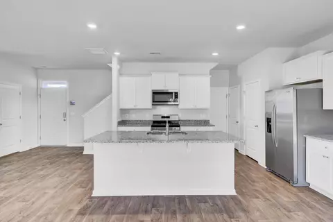 Kitchen - 466 Cedarview Rd, Summerville, SC 29486 photo 3 of 7