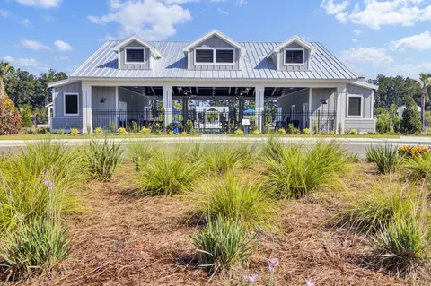 Exterior - 466 Cedarview Rd, Summerville, SC 29486 photo 10 of 23