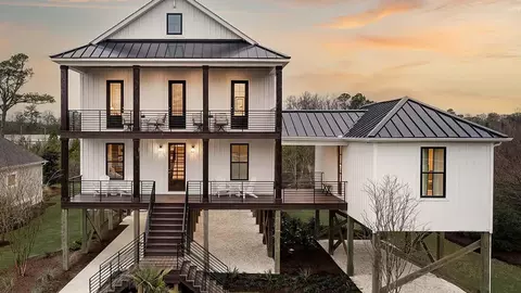 66 Cooper St, Charleston, SC 29403