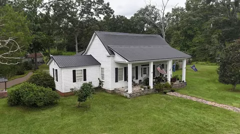 106 Church St, Reevesville, SC 29471