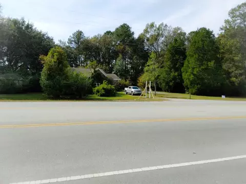 3331 W 5th N St, Summerville, SC 29483