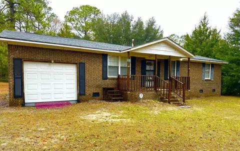 135 Golden Ave, Eutawville, SC 29048