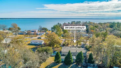 208 Catfish Landing Cir, Bonneau, SC 29431