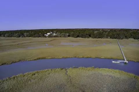 4 Morants Point Rd, Mcclellanville, SC 29458