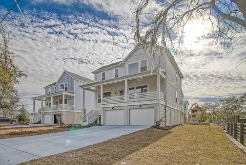 1340 Lucinda St, Mount Pleasant, SC 29466