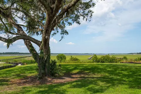 4021 Kaolin St, Charleston, SC 29407