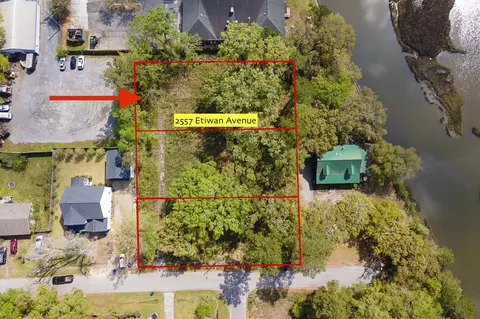 2557 Etiwan Ave, Charleston, SC 29414