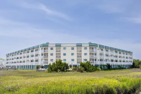 3701 Dock Site Rd #105, Edisto Island, SC 29438