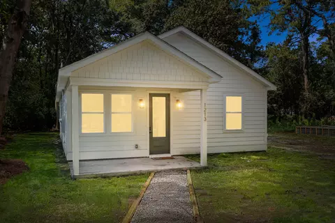 1213 Chesterfield Rd, North Charleston, SC 29405