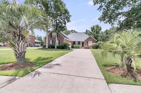 697 Hamlet Cir, Goose Creek, SC 29445
