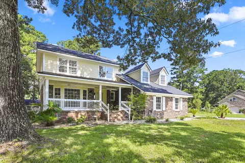 8131 Waltham Rd, North Charleston, SC 29406