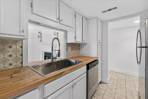 104 Peacock Pl, Summerville, SC 29485