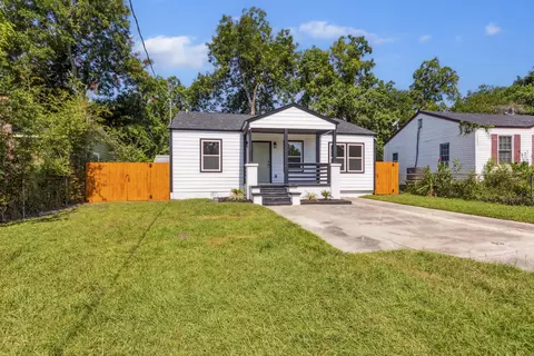 2136 Commander Rd, North Charleston, SC 29405