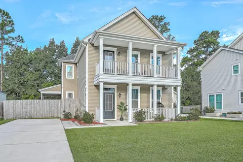 7402 Purser Ln, Hanahan, SC 29410