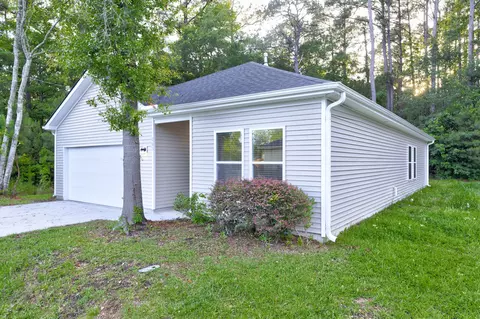 205 W Pine St, Summerville, SC 29485