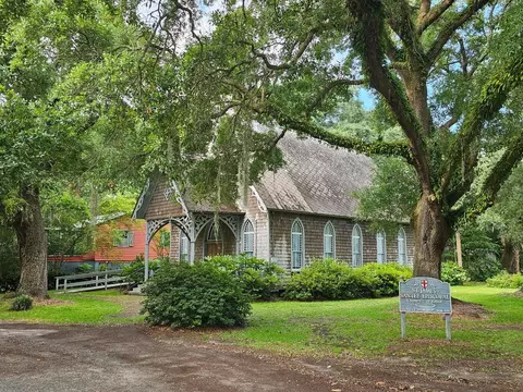 310 Drayton St, Mcclellanville, SC 29458 photo 6