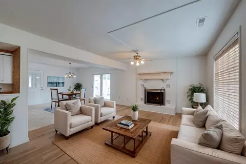 237 Horseshoe Dr, Goose Creek, SC 29445