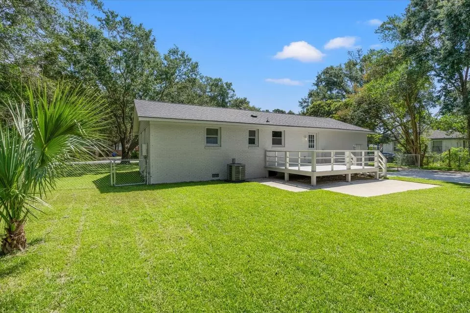 Exterior - 1333 Teal Ave, Charleston, SC 29412 photo 12 of 20