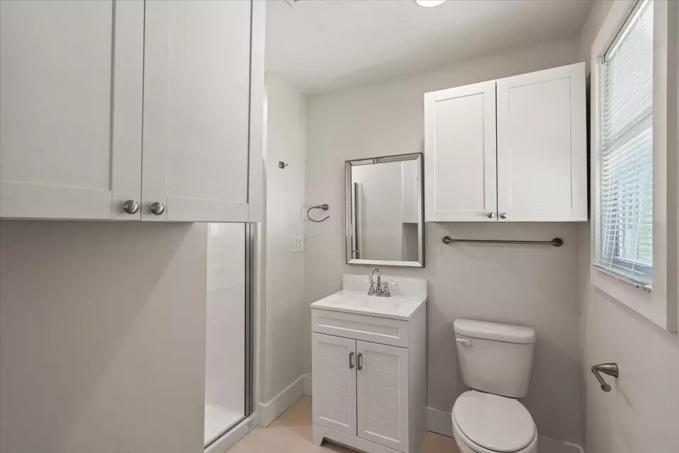 Bath - 1333 Teal Ave, Charleston, SC 29412 photo 1 of 7
