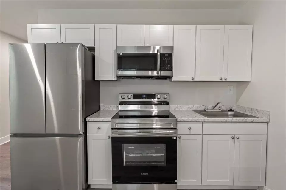Kitchen - 1333 Teal Ave, Charleston, SC 29412 photo 4 of 5