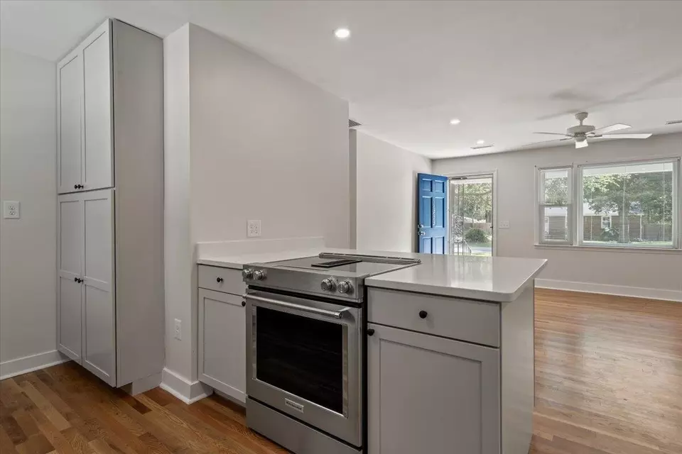 Kitchen - 1333 Teal Ave, Charleston, SC 29412 photo 3 of 5