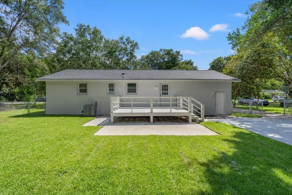 Exterior - 1333 Teal Ave, Charleston, SC 29412 photo 11 of 20