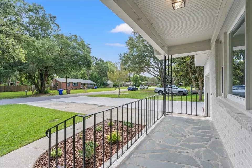 Exterior - 1333 Teal Ave, Charleston, SC 29412 photo 5 of 20