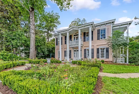 301 E Richardson Ave, Summerville, SC 29483