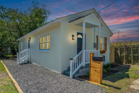 2021 Burton Ln, North Charleston, SC 29405