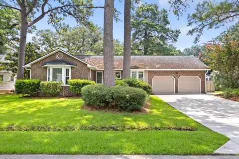 2328 Vanderbilt Dr, Charleston, SC 29414