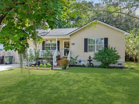 126 Mossy Oaks Ave, Goose Creek, SC 29445