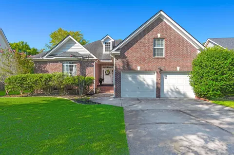 121 Chedburg Dr, Goose Creek, SC 29445