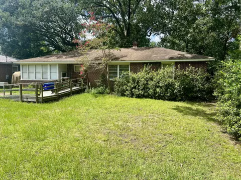 5105 Victoria Ave, North Charleston, SC 29405