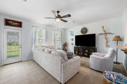 104 Hemingway Cir, Summerville, SC 29483