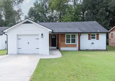 430 Delmont Dr, Goose Creek, SC 29445