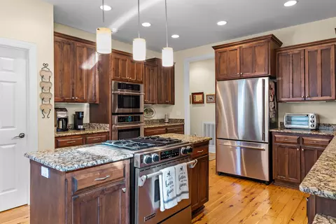 Kitchen - 4875 Cameron Rd, Cameron, SC 29030 photo 2 of 5